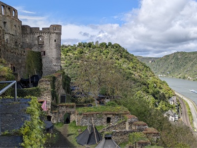 "Zwischen Mauern und Zelten" - Rheinischer Singewettstreit auf Burg Rheinfels (St. Goar) 19.-21.04.2024